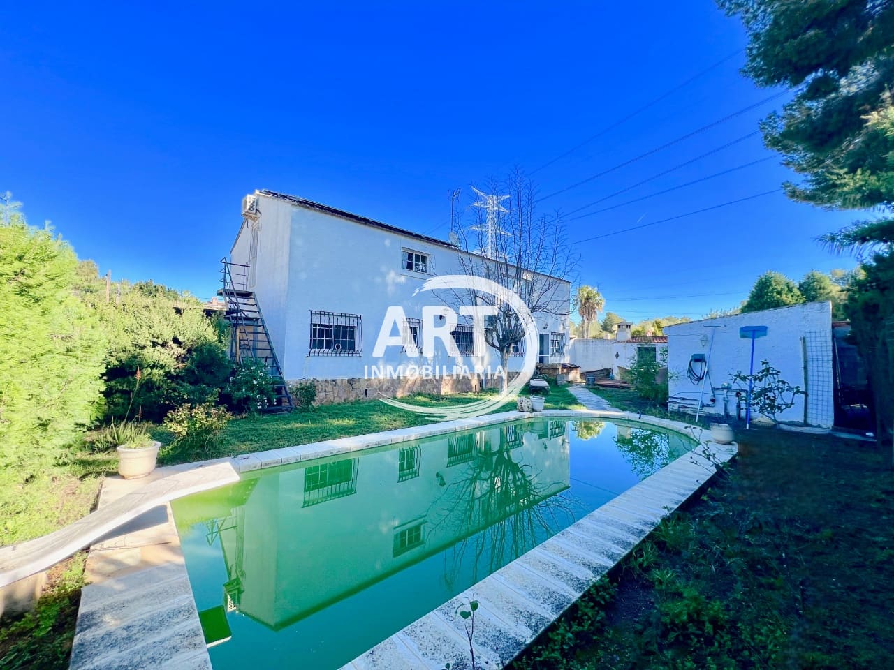 4 Zimmer Villa zu verkaufen in L'Eliana mit Pool Garage - 570.000 € (Ref: 9669928)