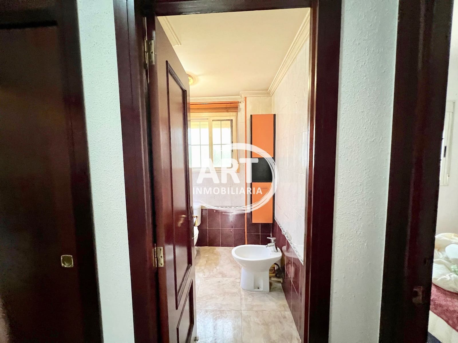 4 Zimmer Villa zu verkaufen in L'Eliana mit Pool Garage - 570.000 € (Ref: 9669928)