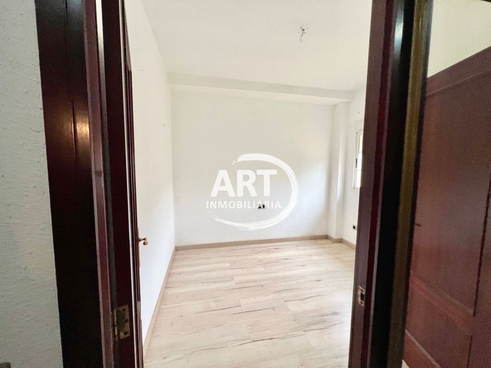 4 Zimmer Villa zu verkaufen in L'Eliana mit Pool Garage - 570.000 € (Ref: 9669928)