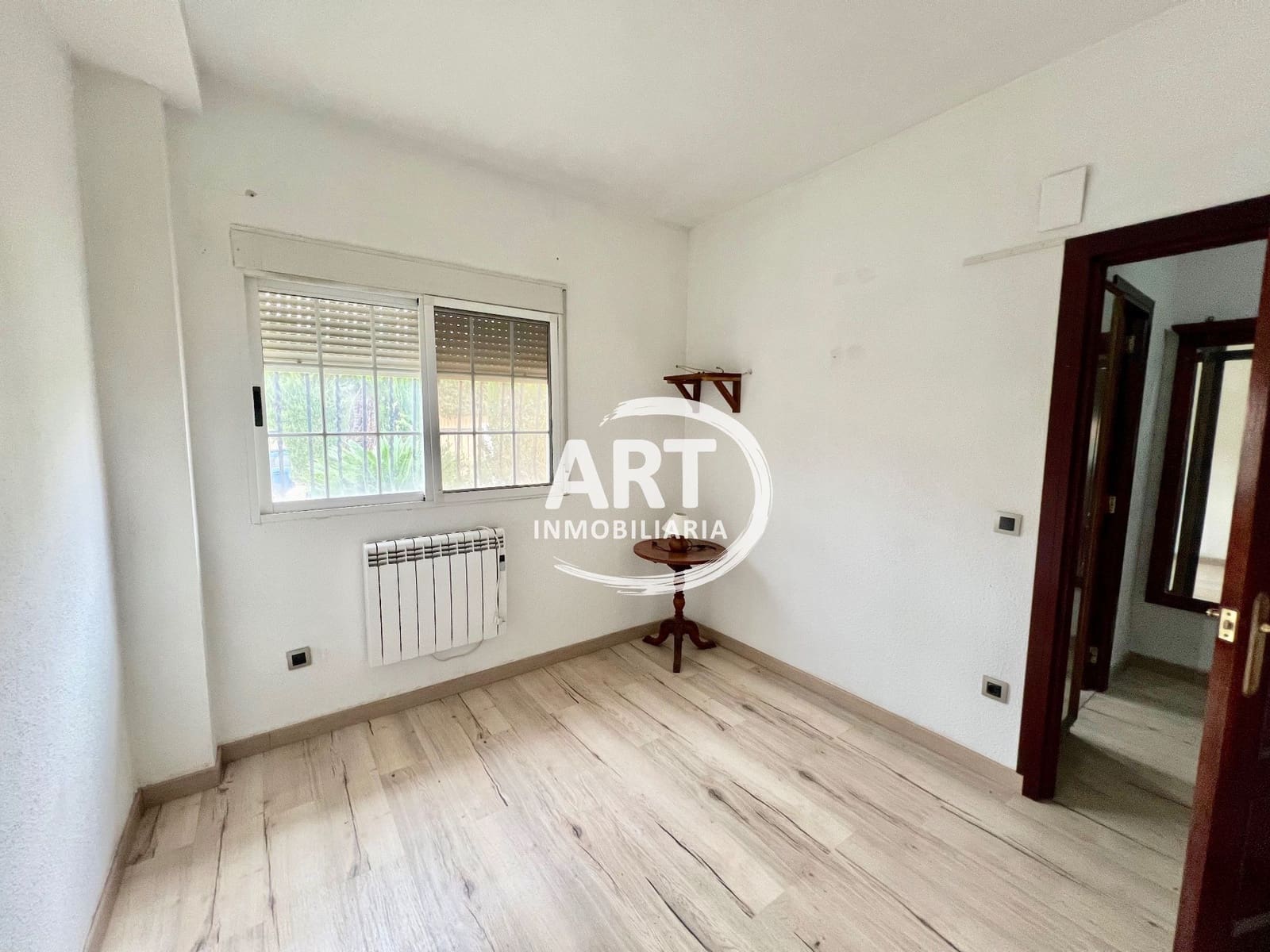 4 Zimmer Villa zu verkaufen in L'Eliana mit Pool Garage - 570.000 € (Ref: 9669928)