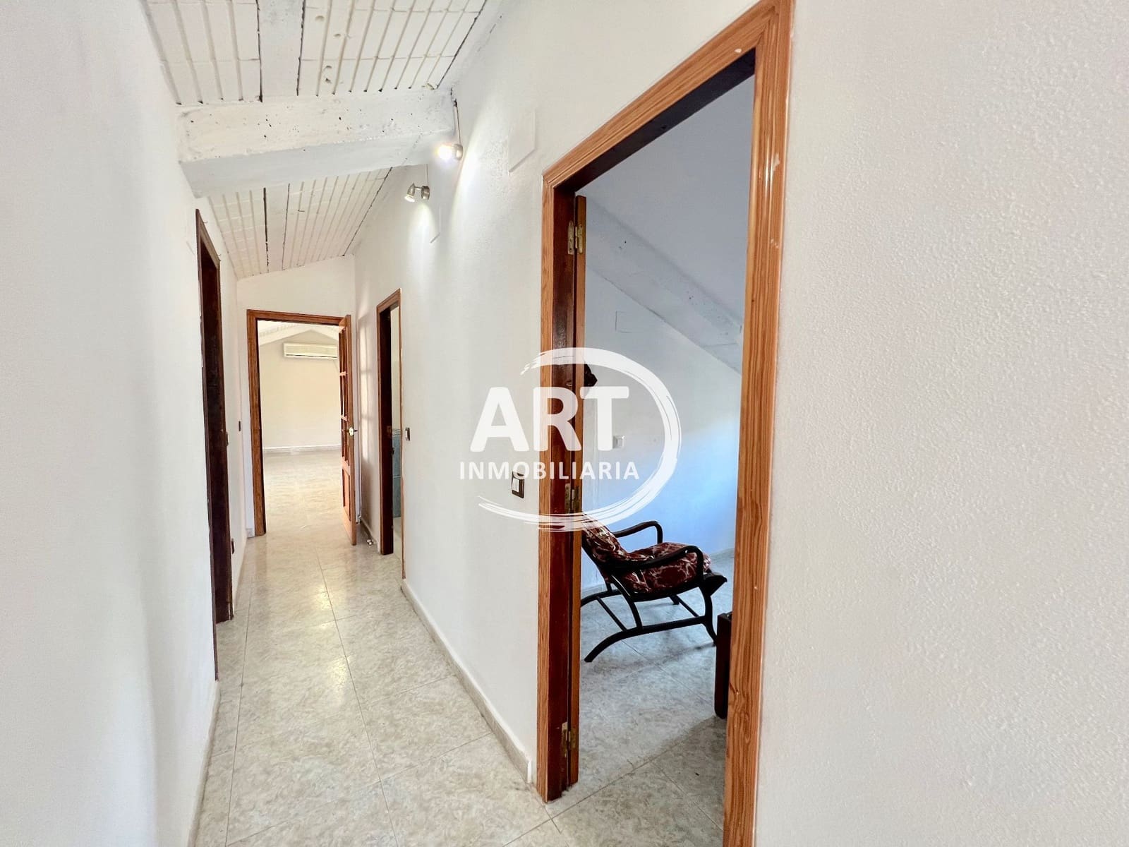 4 Zimmer Villa zu verkaufen in L'Eliana mit Pool Garage - 570.000 € (Ref: 9669928)