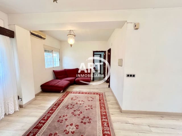 4 Zimmer Villa zu verkaufen in L'Eliana mit Pool Garage - 570.000 € (Ref: 9669928)