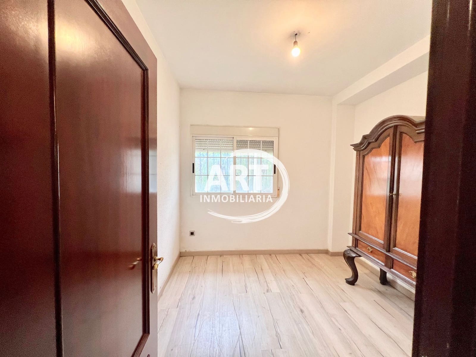 4 Zimmer Villa zu verkaufen in L'Eliana mit Pool Garage - 570.000 € (Ref: 9669928)