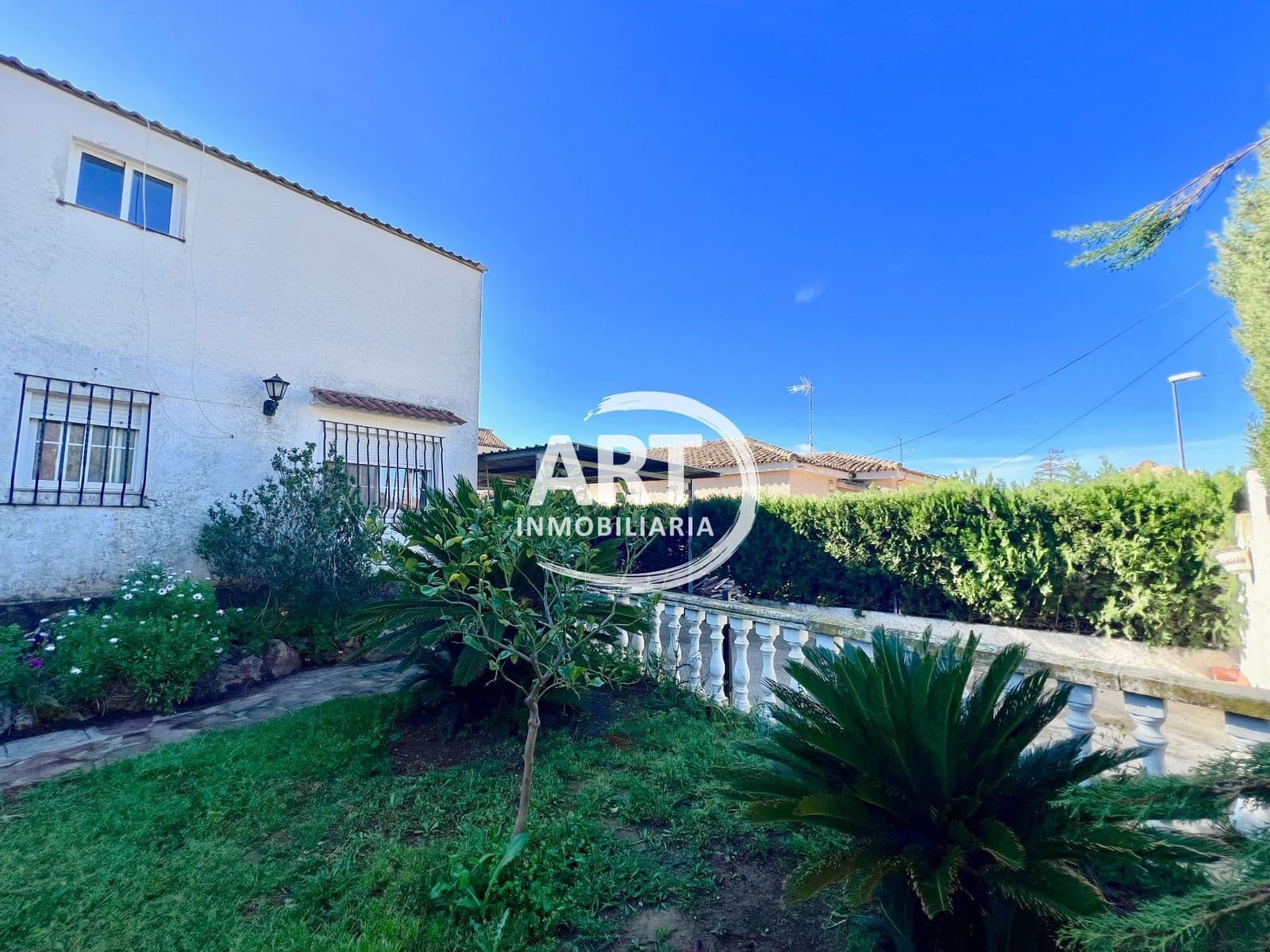 4 Zimmer Villa zu verkaufen in L'Eliana mit Pool Garage - 570.000 € (Ref: 9669928)