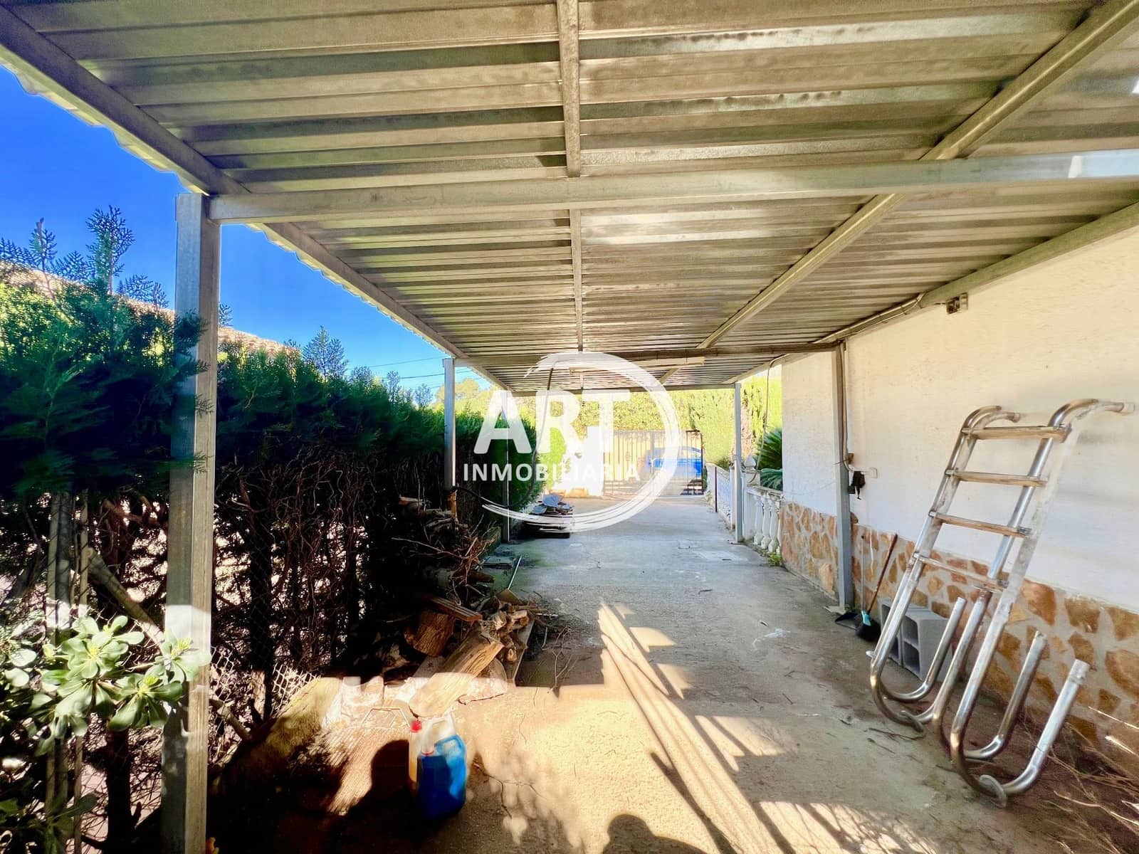 4 Zimmer Villa zu verkaufen in L'Eliana mit Pool Garage - 570.000 € (Ref: 9669928)