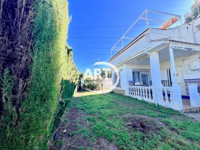 4 Zimmer Villa zu verkaufen in L'Eliana mit Pool Garage - 570.000 € (Ref: 9669928)