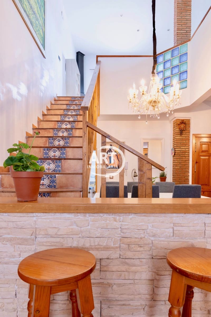 4 sovrum Villa till salu i L'Eliana med pool - 585 000 € (Ref: 9669929)