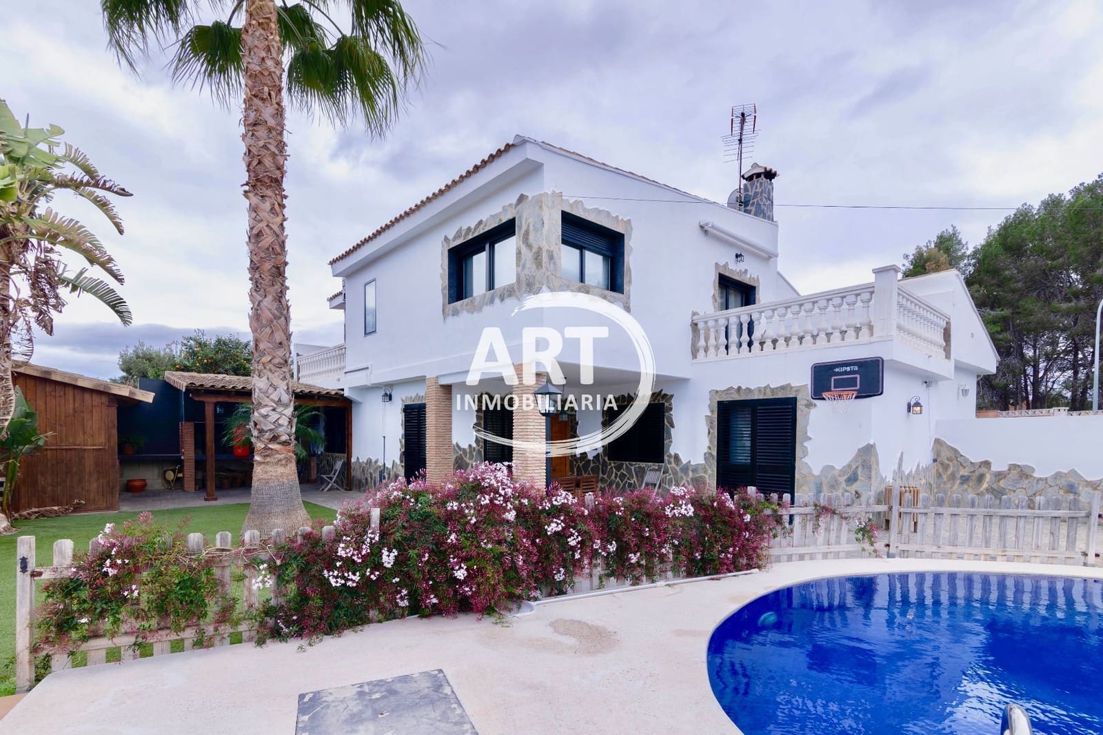 4 sovrum Villa till salu i L'Eliana med pool - 585 000 € (Ref: 9669929)