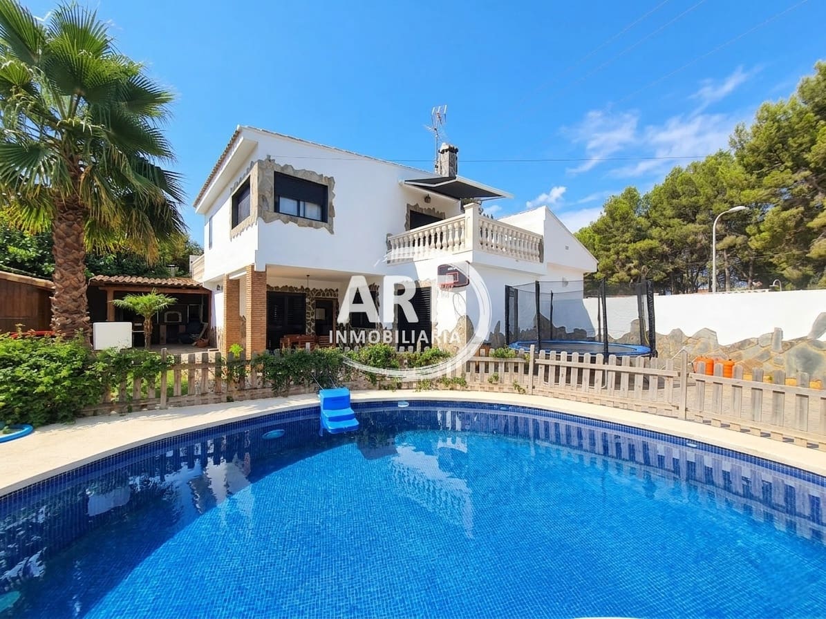 4 bedroom Villa for sale in L'Eliana with pool - € 585,000 (Ref: 9669929)