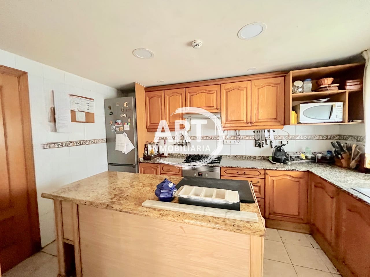 4 Zimmer Villa zu verkaufen in L'Eliana mit Pool Garage - 550.000 € (Ref: 9669930)