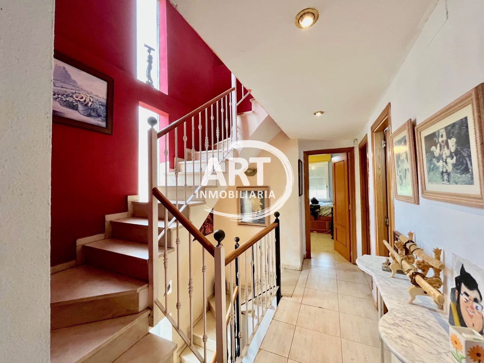 4 Zimmer Villa zu verkaufen in L'Eliana mit Pool Garage - 550.000 € (Ref: 9669930)