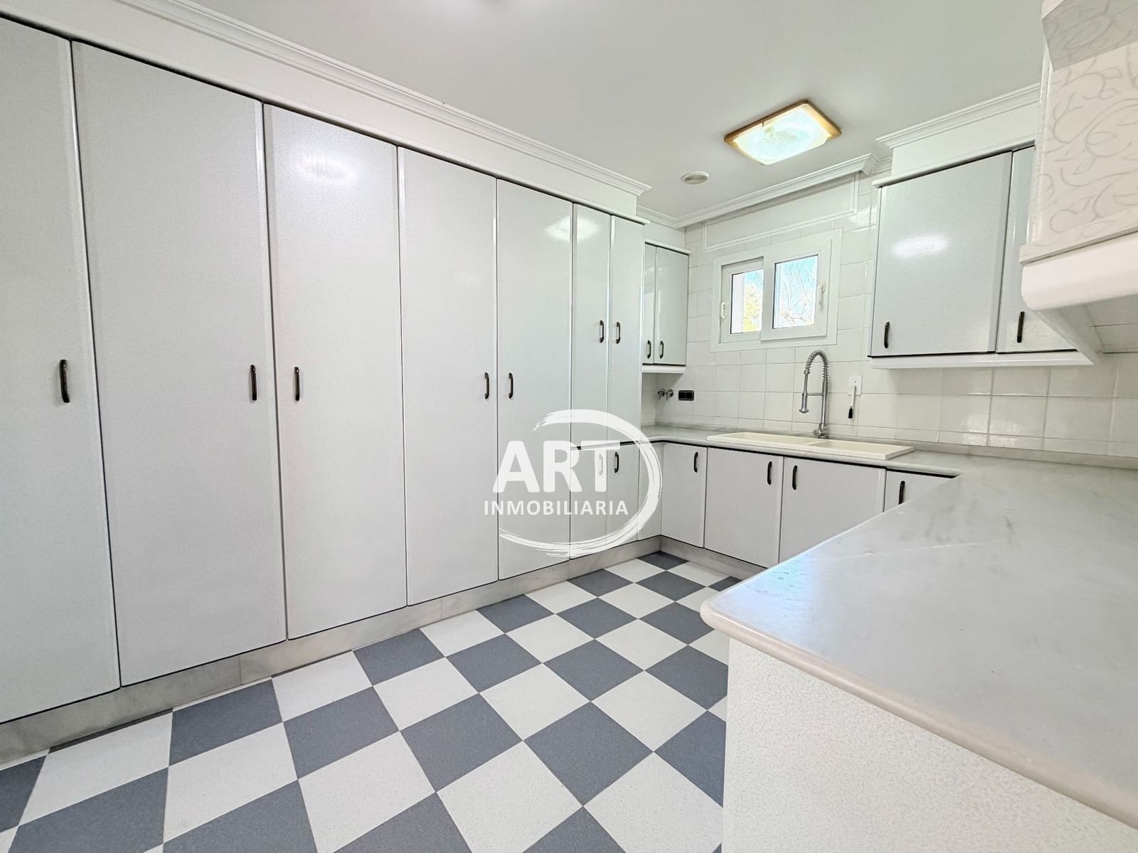 5 soverom Villa til salgs i Serra med svømmebasseng garasje - € 790 000 (Ref: 9679462)