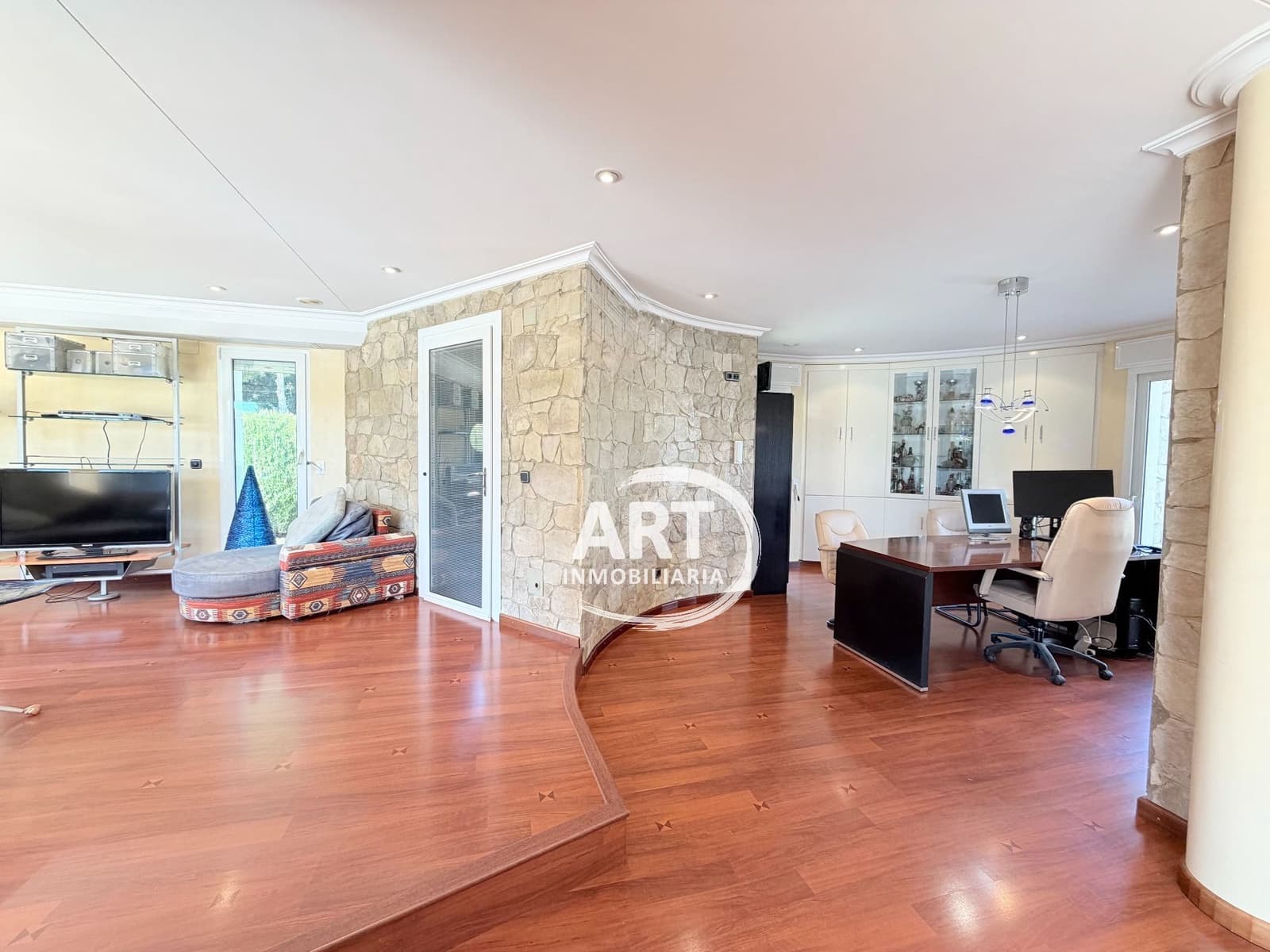 5 soverom Villa til salgs i Serra med svømmebasseng garasje - € 790 000 (Ref: 9679462)