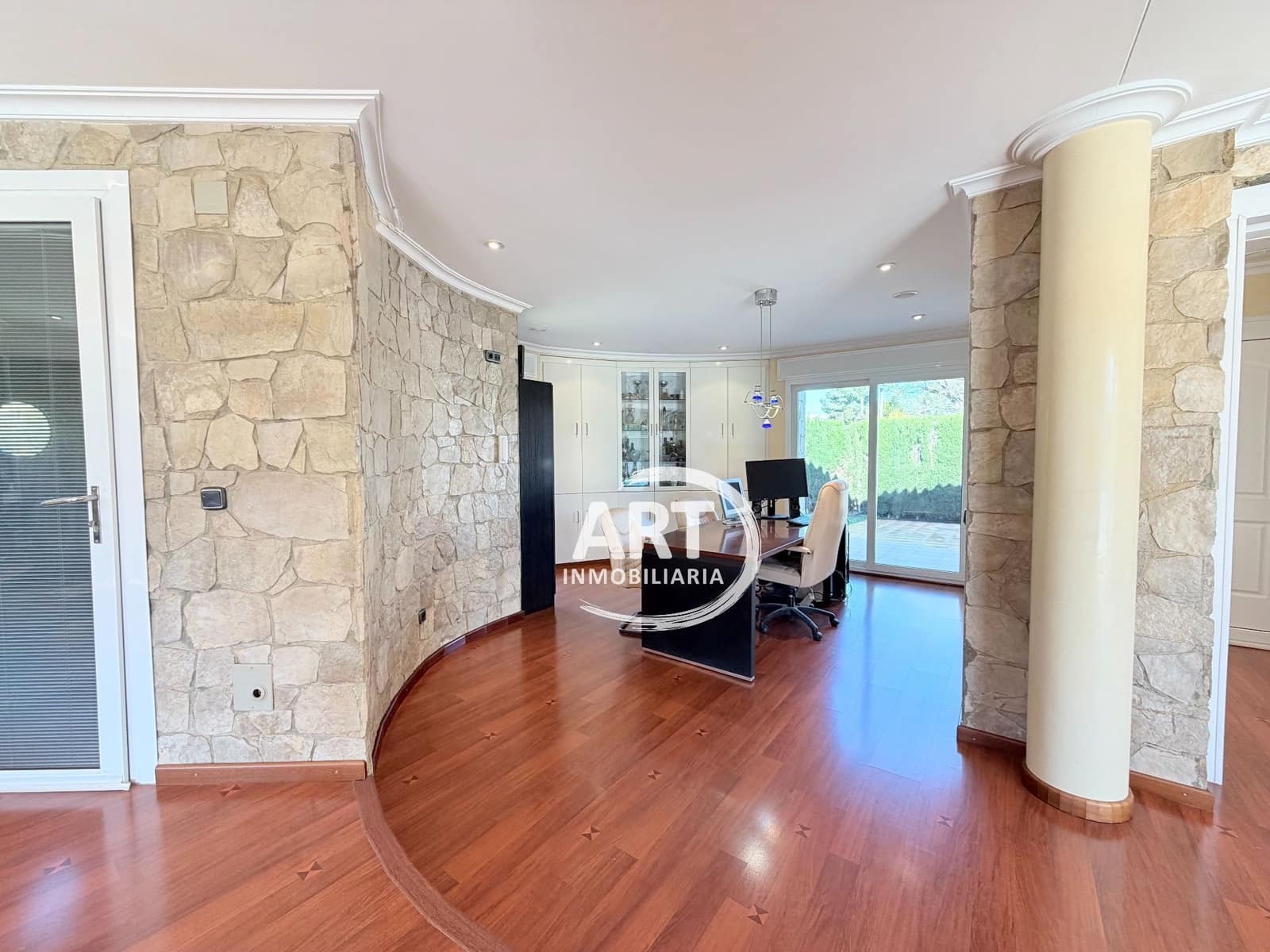 5 soverom Villa til salgs i Serra med svømmebasseng garasje - € 790 000 (Ref: 9679462)