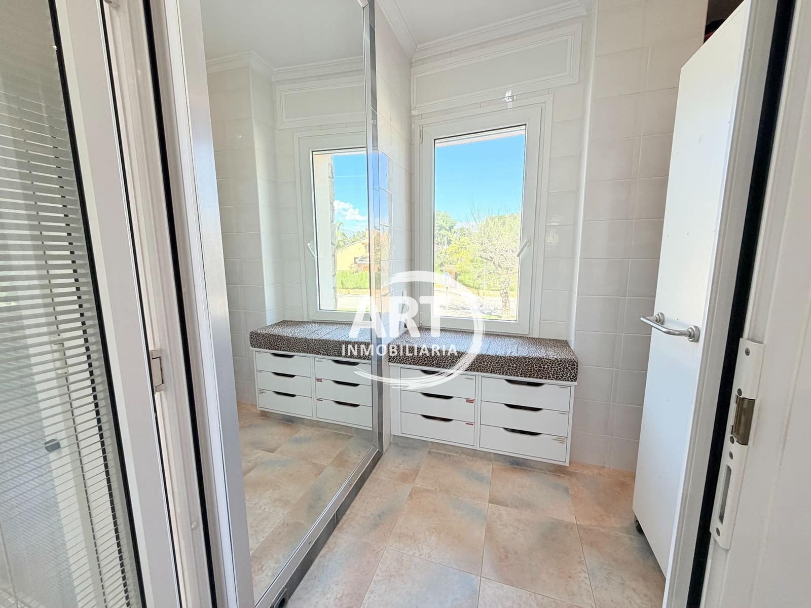 5 soverom Villa til salgs i Serra med svømmebasseng garasje - € 790 000 (Ref: 9679462)