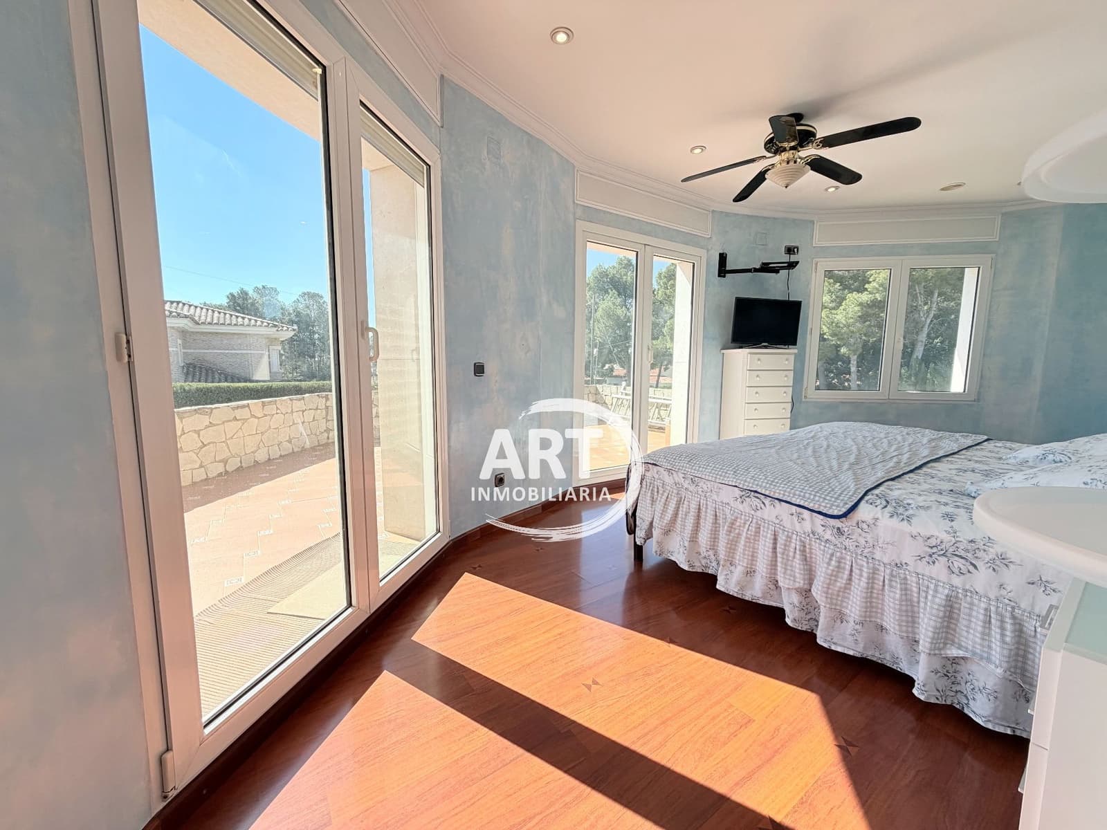 5 soverom Villa til salgs i Serra med svømmebasseng garasje - € 790 000 (Ref: 9679462)