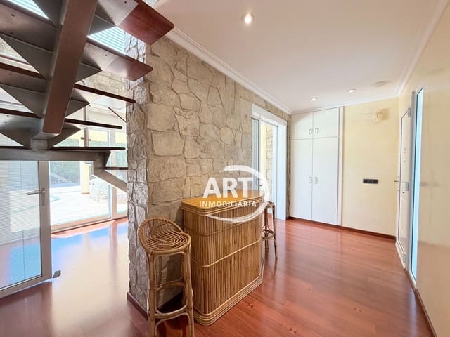 5 soverom Villa til salgs i Serra med svømmebasseng garasje - € 790 000 (Ref: 9679462)