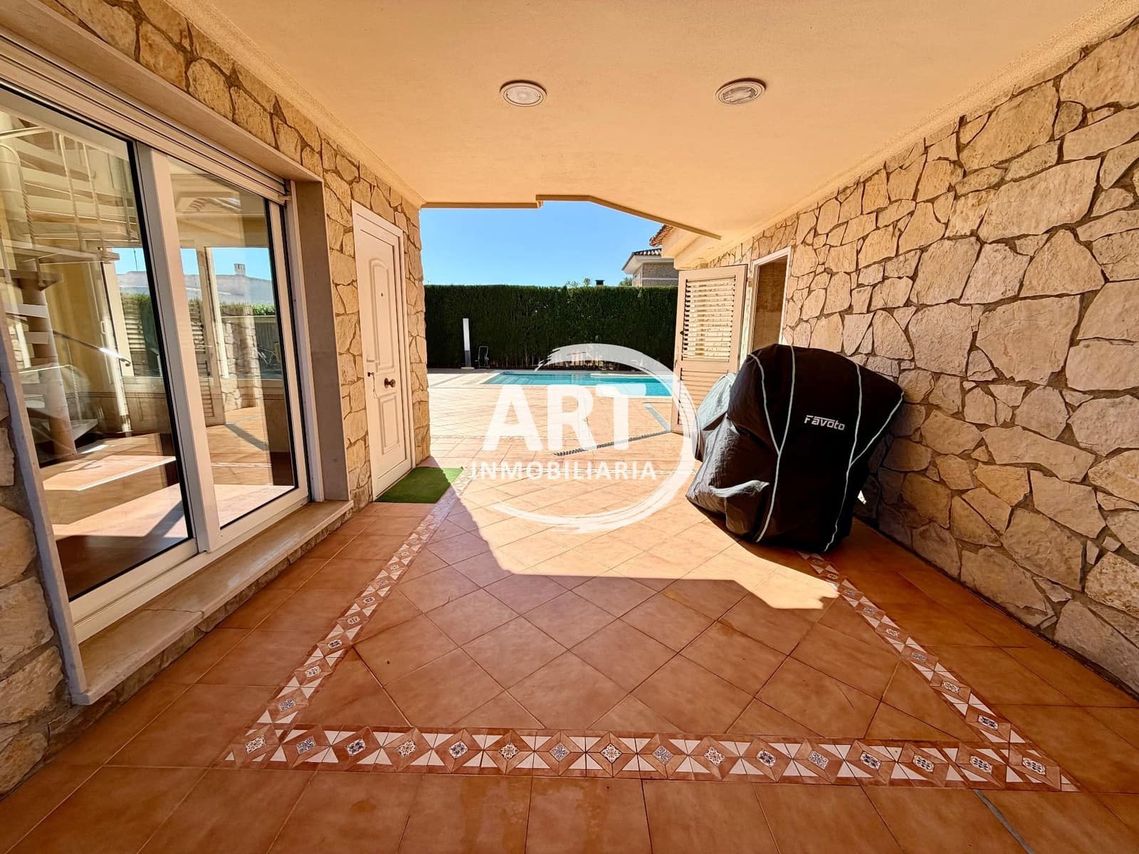 5 soverom Villa til salgs i Serra med svømmebasseng garasje - € 790 000 (Ref: 9679462)