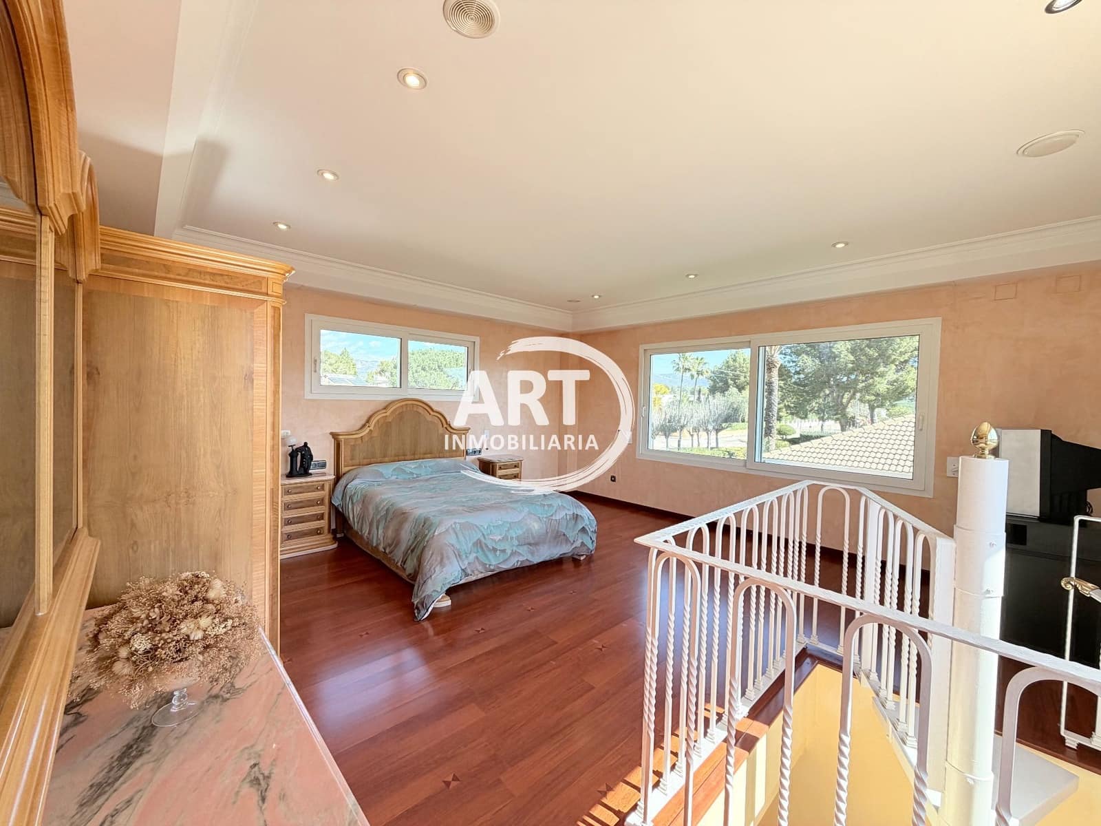 5 soverom Villa til salgs i Serra med svømmebasseng garasje - € 790 000 (Ref: 9679462)