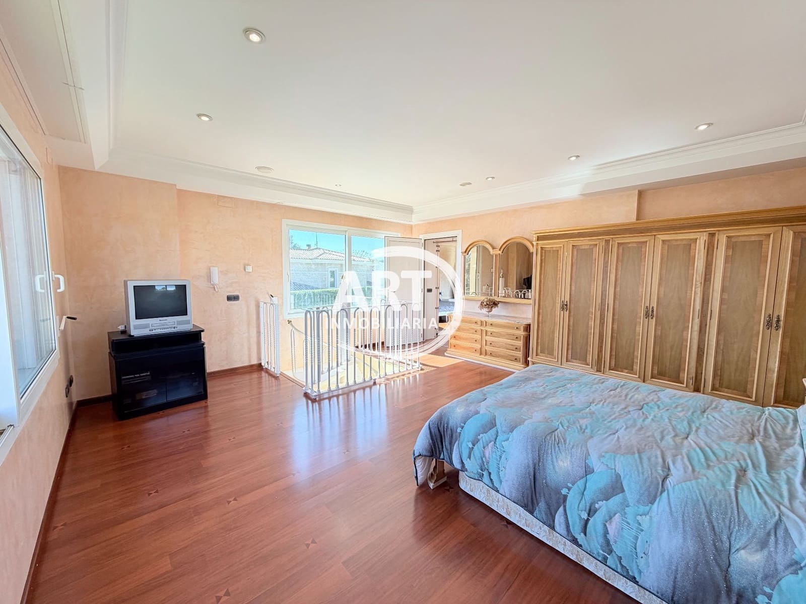 5 soverom Villa til salgs i Serra med svømmebasseng garasje - € 790 000 (Ref: 9679462)