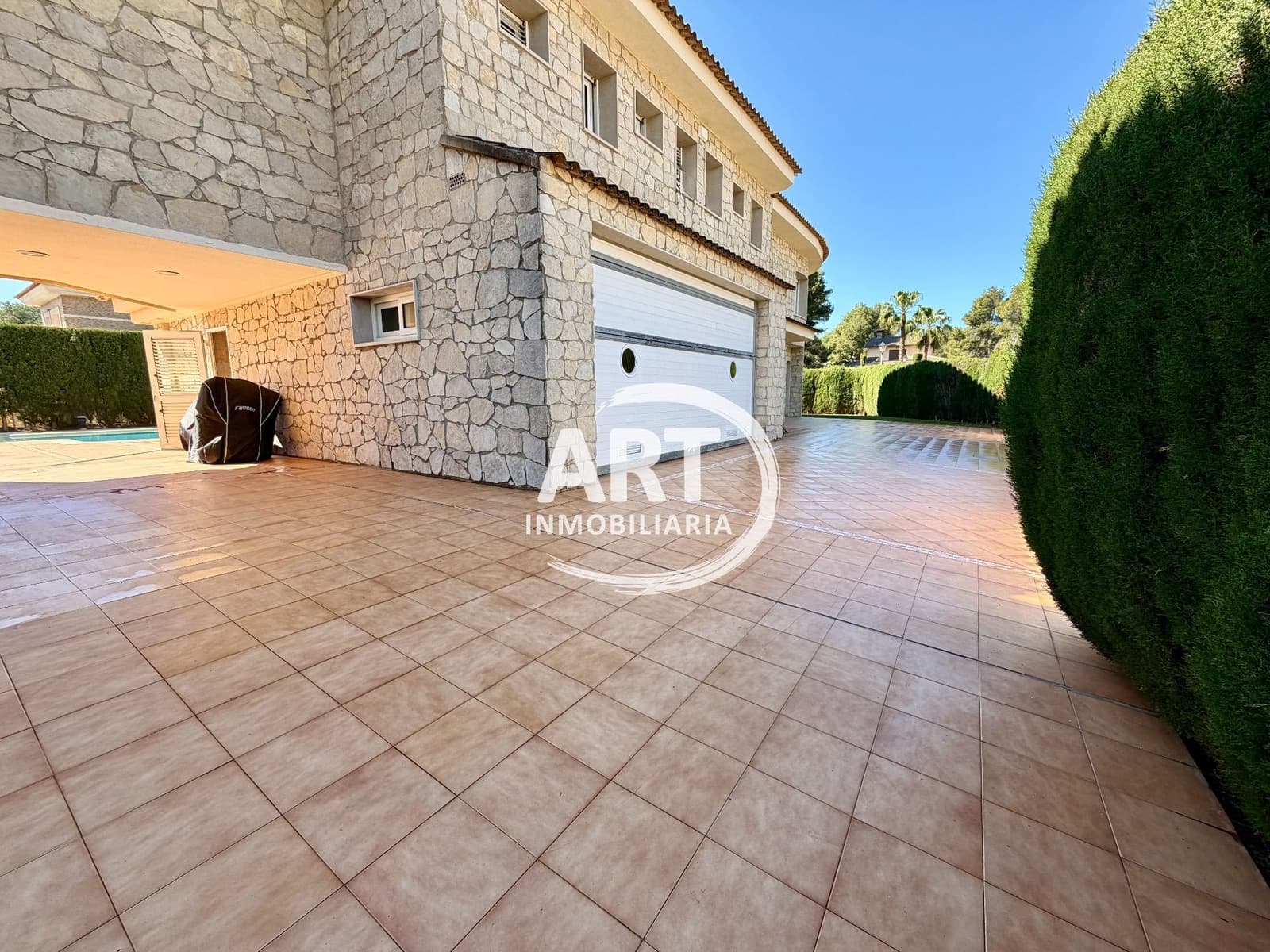 5 soverom Villa til salgs i Serra med svømmebasseng garasje - € 790 000 (Ref: 9679462)