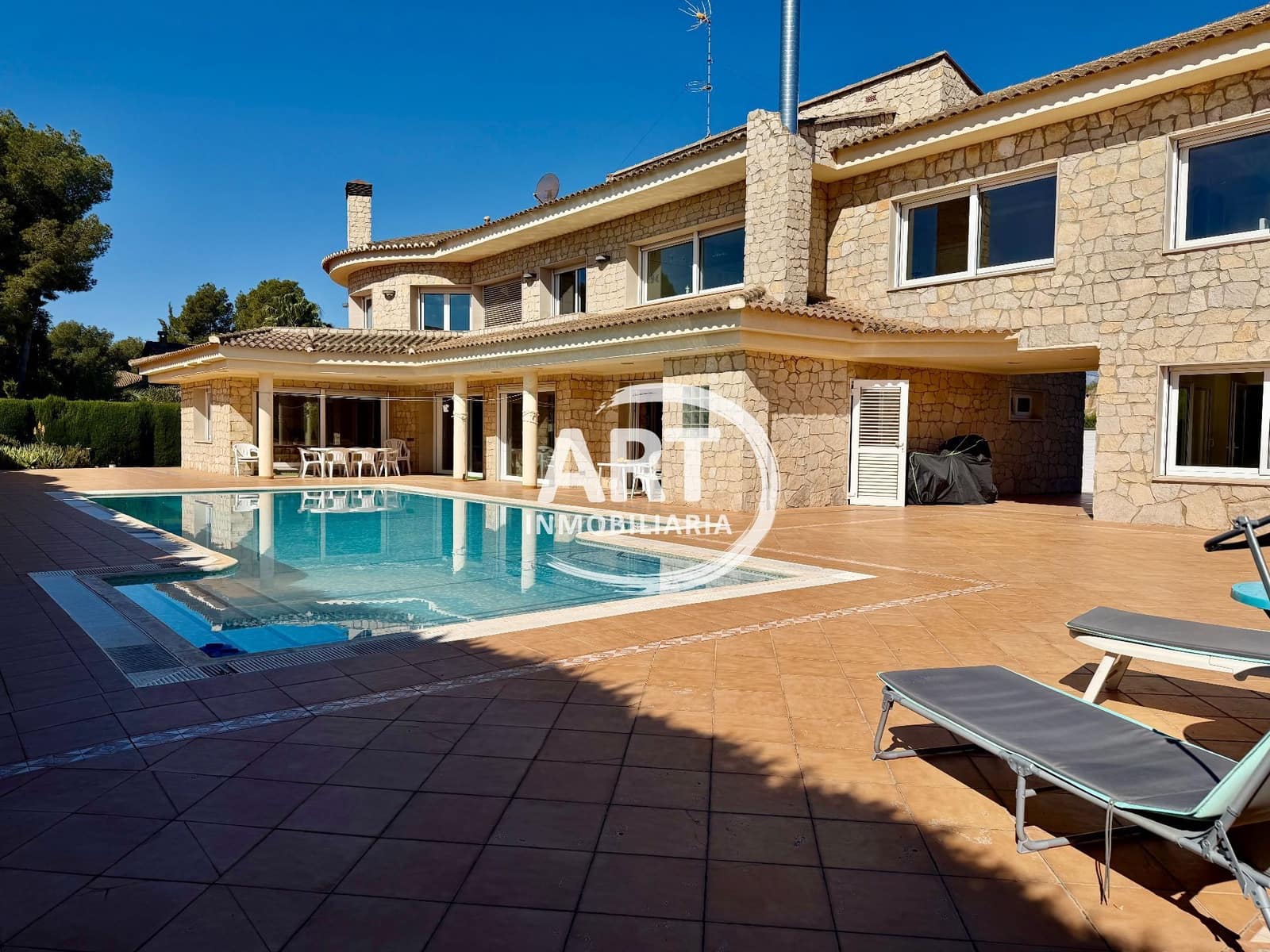 5 soverom Villa til salgs i Serra med svømmebasseng garasje - € 790 000 (Ref: 9679462)