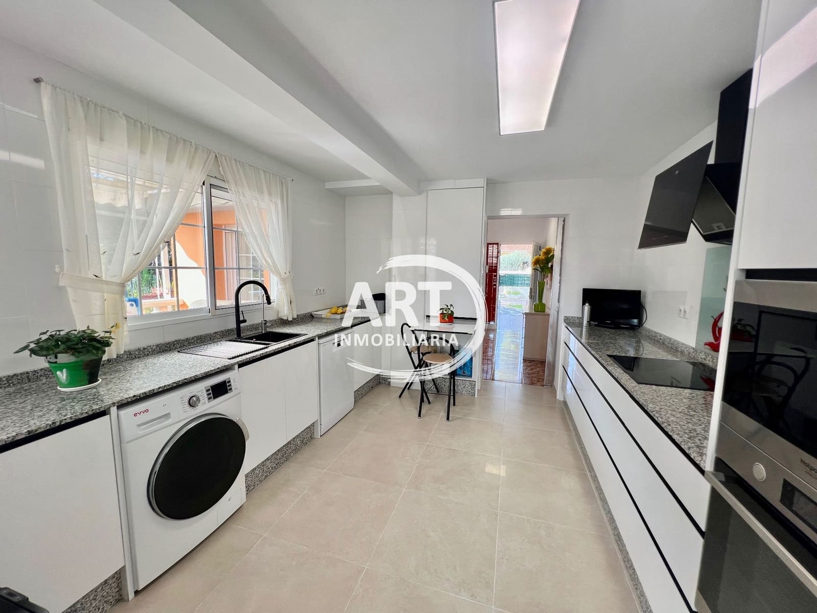 3 sypialnia Willa na sprzedaż w Serra z basenem garażem - 550 000 € (Ref: 9679463)