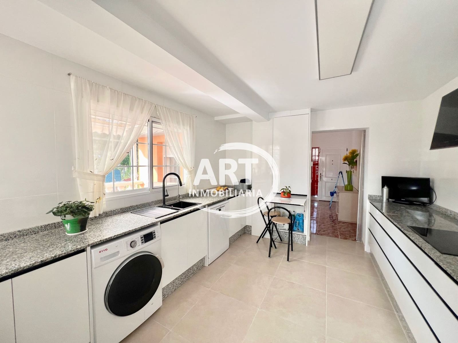 3 sypialnia Willa na sprzedaż w Serra z basenem garażem - 550 000 € (Ref: 9679463)