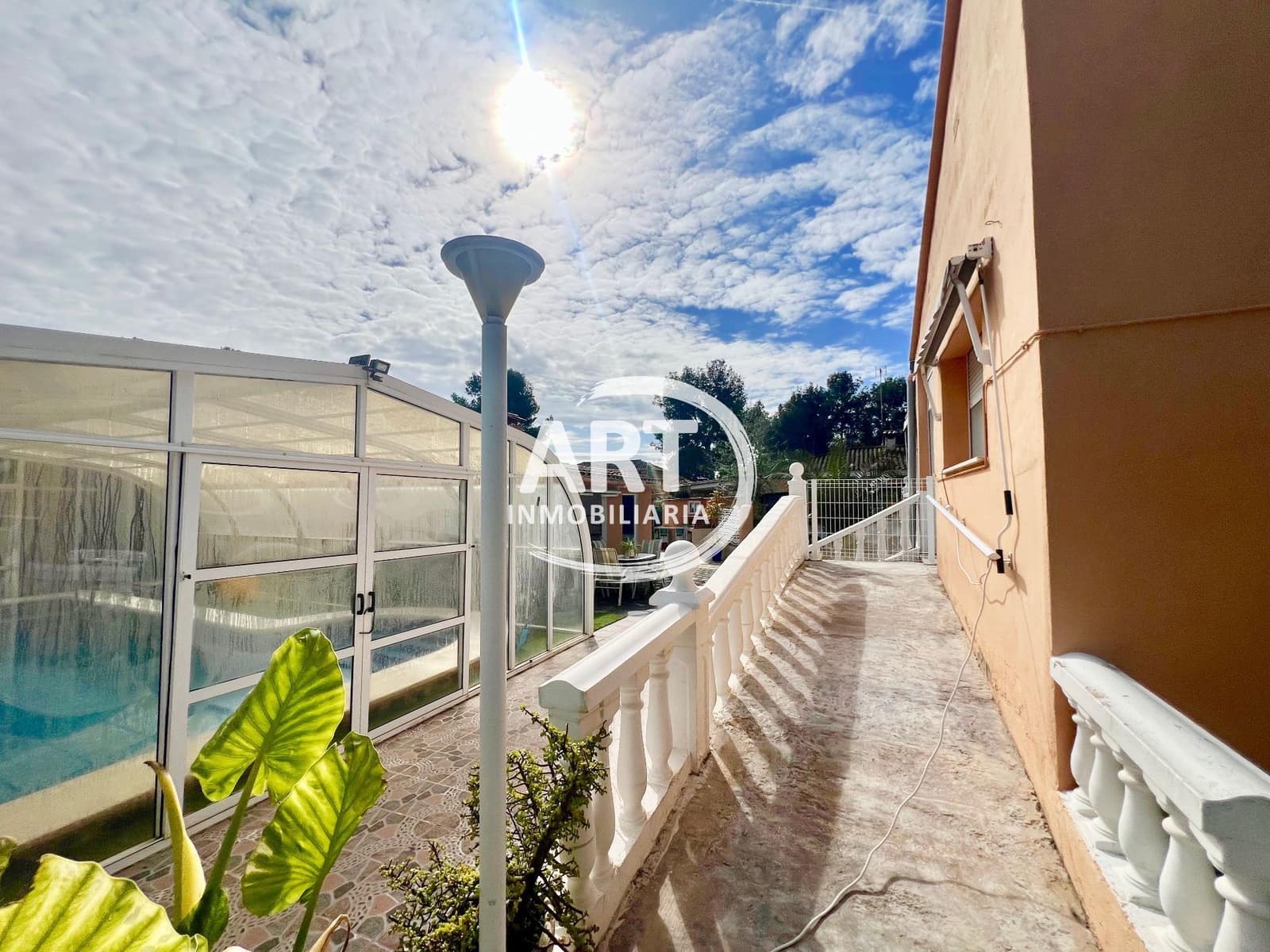 3 sypialnia Willa na sprzedaż w Serra z basenem garażem - 550 000 € (Ref: 9679463)