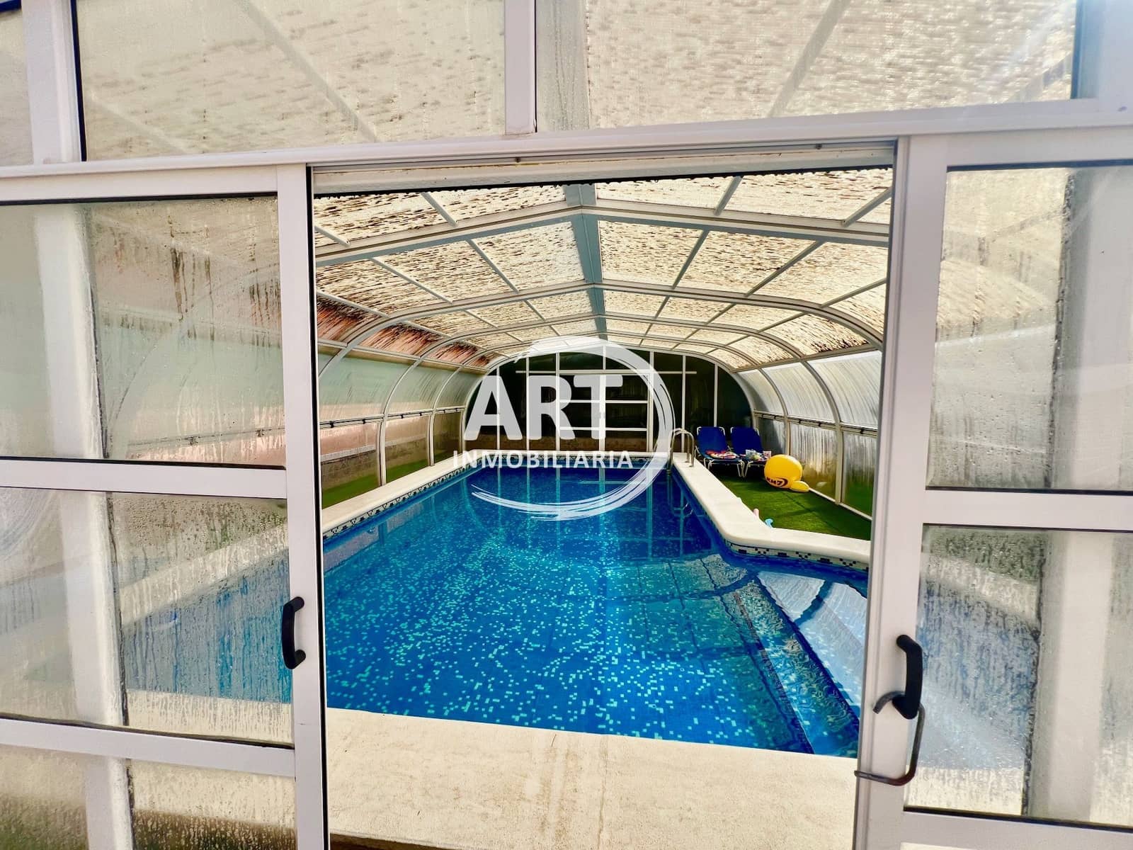 3 sypialnia Willa na sprzedaż w Serra z basenem garażem - 550 000 € (Ref: 9679463)