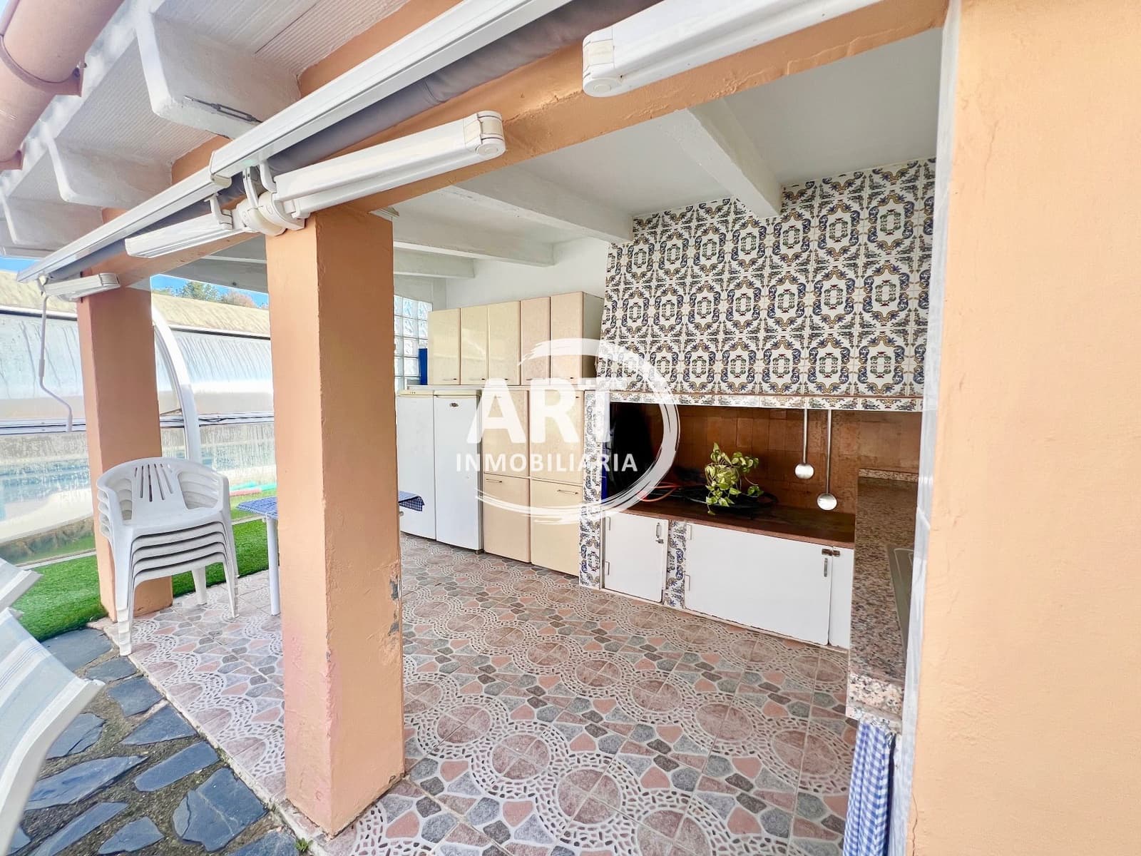 3 sypialnia Willa na sprzedaż w Serra z basenem garażem - 550 000 € (Ref: 9679463)