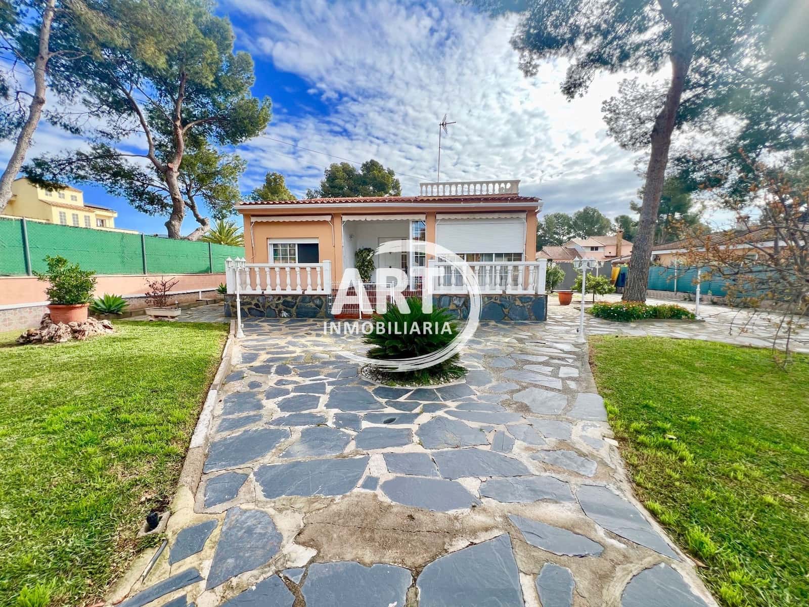 3 sypialnia Willa na sprzedaż w Serra z basenem garażem - 550 000 € (Ref: 9679463)