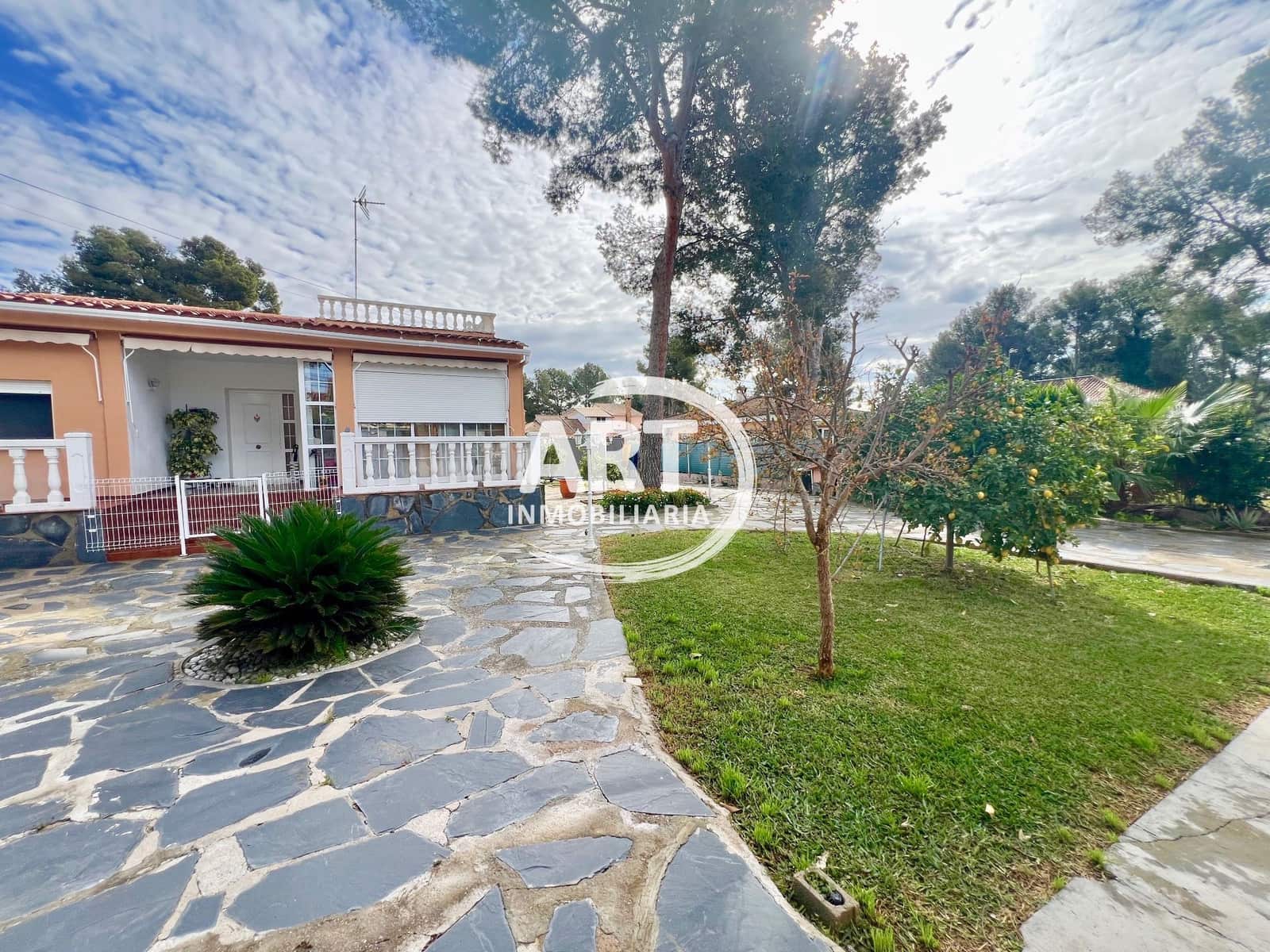 3 sypialnia Willa na sprzedaż w Serra z basenem garażem - 550 000 € (Ref: 9679463)