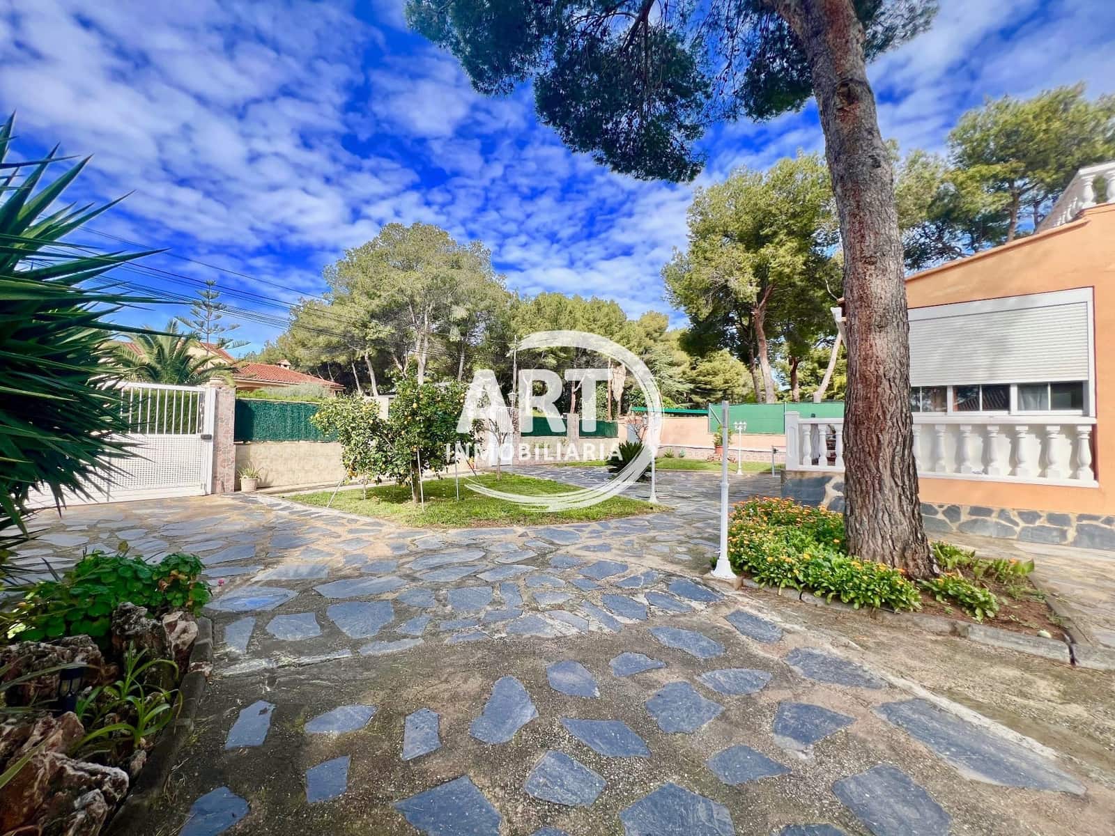 3 sypialnia Willa na sprzedaż w Serra z basenem garażem - 550 000 € (Ref: 9679463)