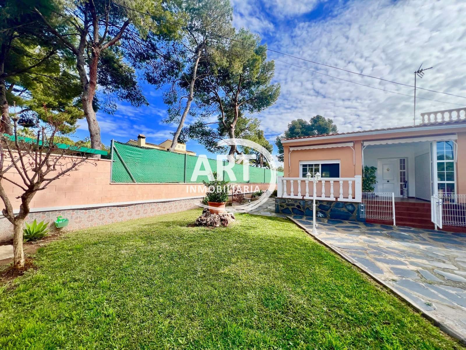 3 sypialnia Willa na sprzedaż w Serra z basenem garażem - 550 000 € (Ref: 9679463)