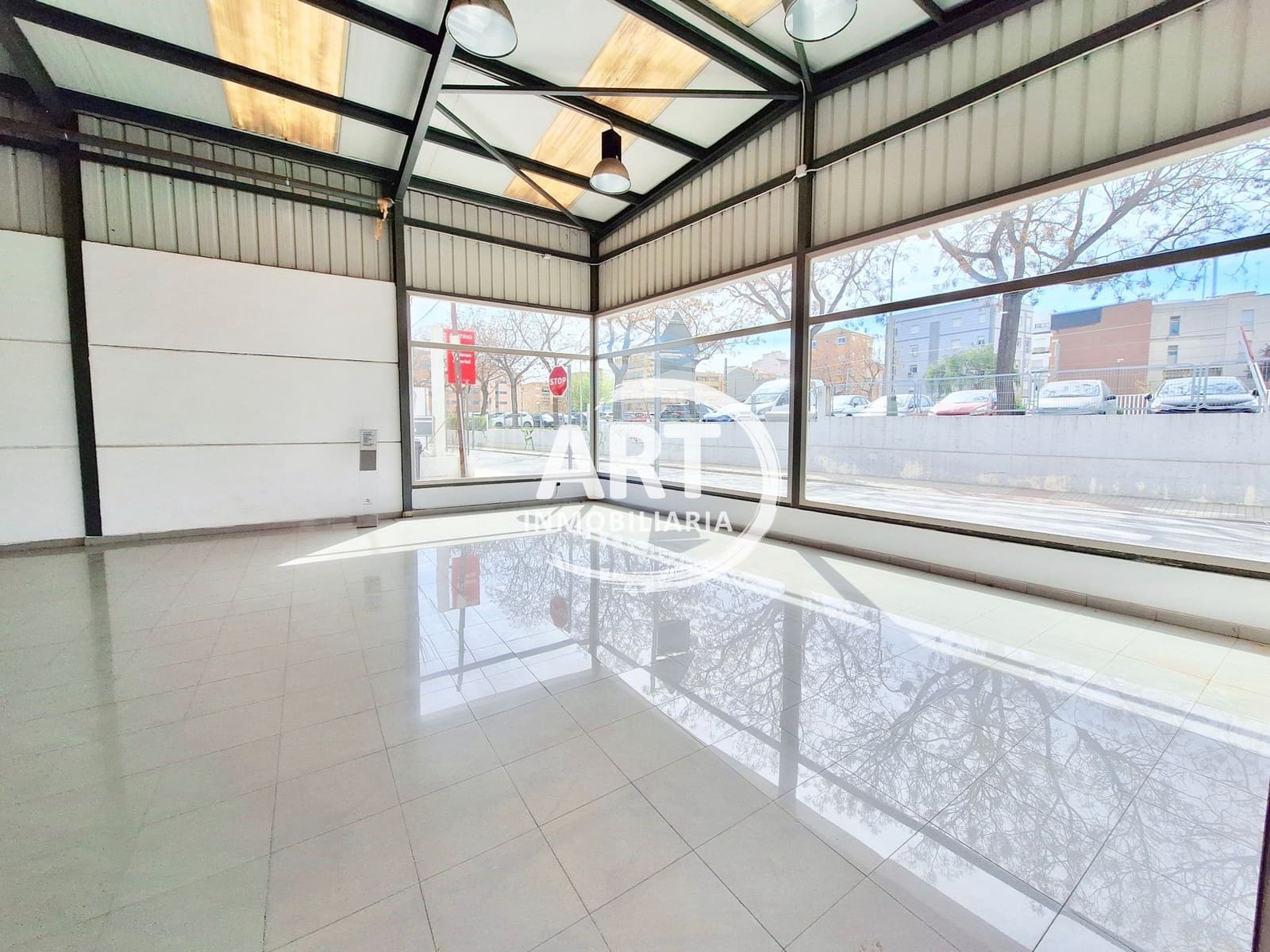 Erhverv til salg i Betera - € 1.750.000 (Ref: 9694696)