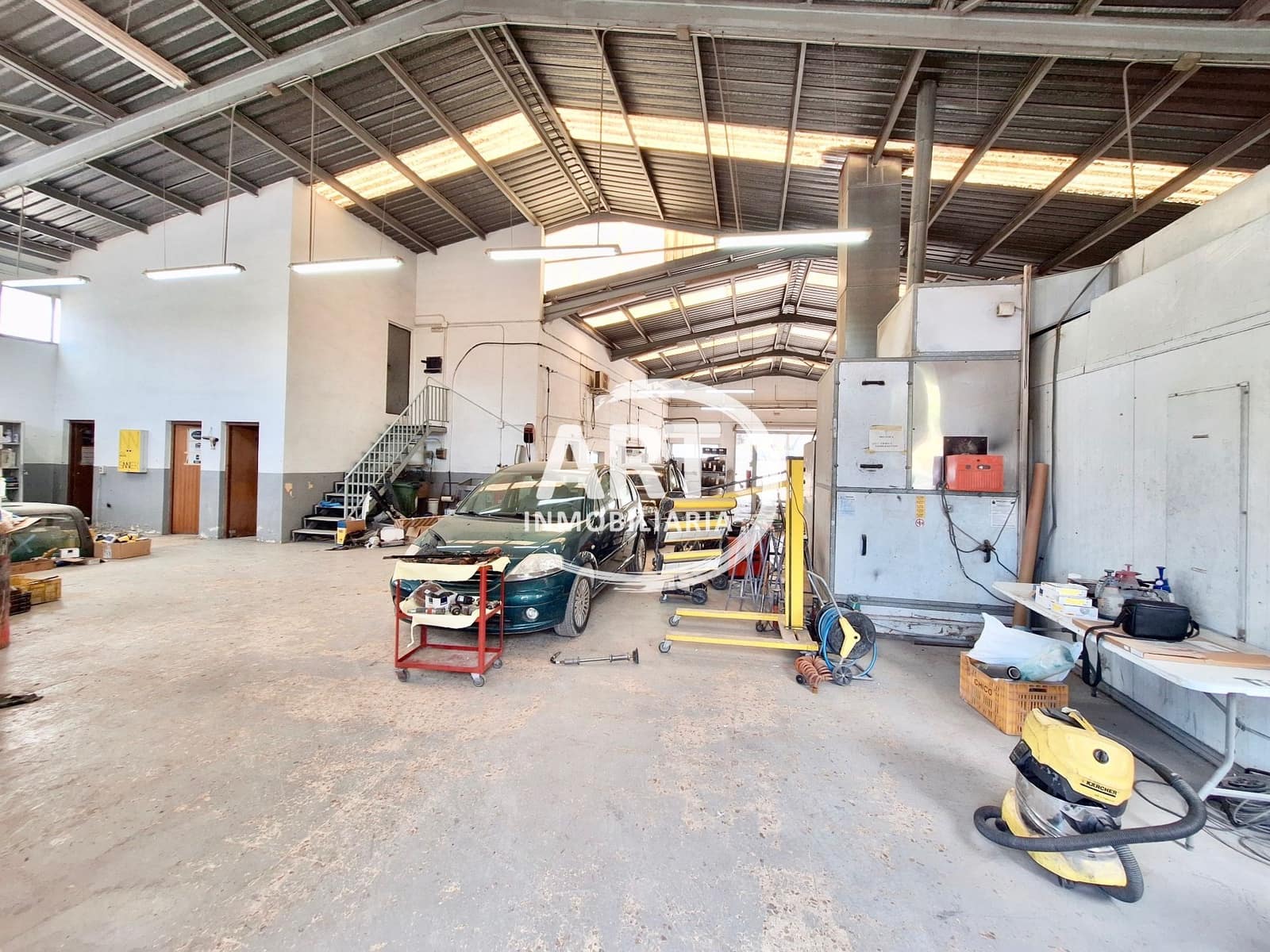 Erhverv til salg i Betera - € 1.750.000 (Ref: 9694696)