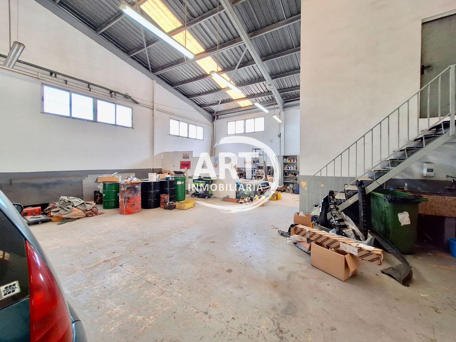 Erhverv til salg i Betera - € 1.750.000 (Ref: 9694696)