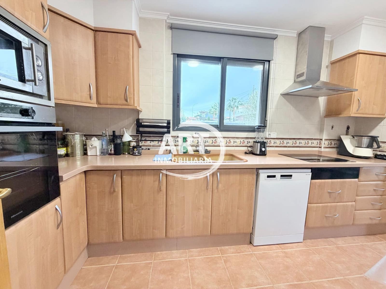 4 bedroom Villa for sale in Chiva with garage - € 595,000 (Ref: 9700429)