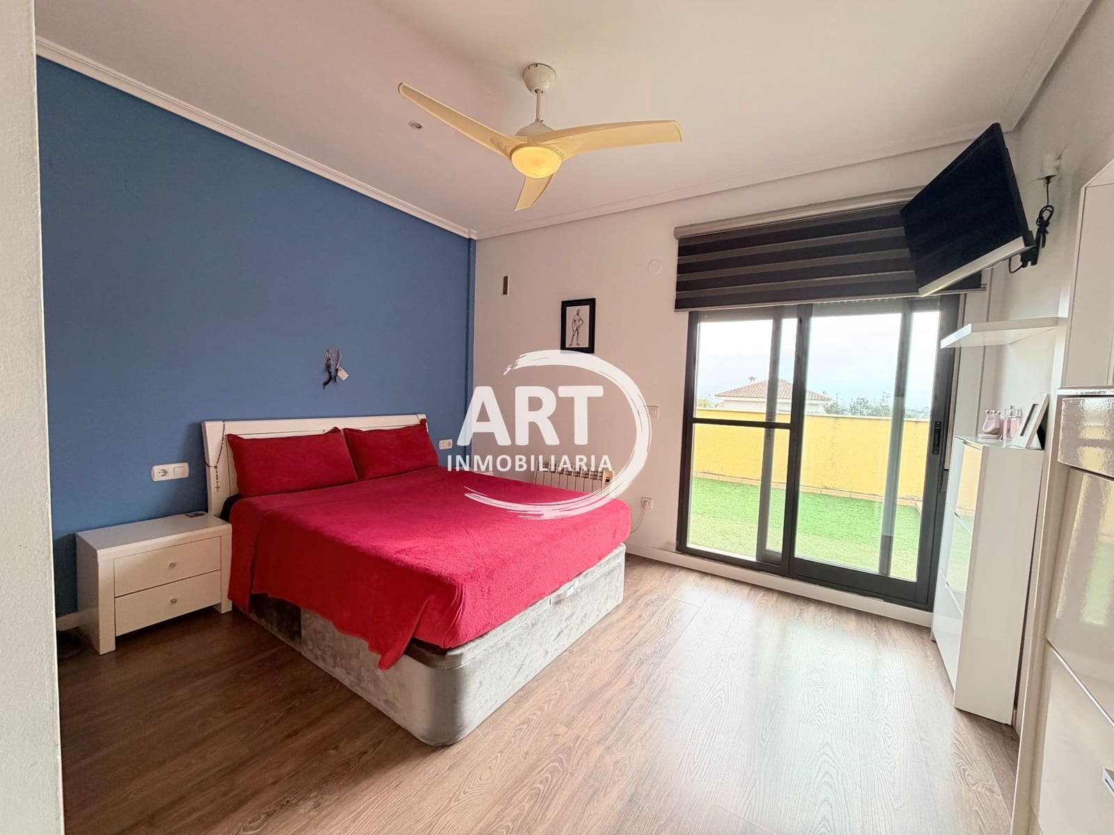 4 bedroom Villa for sale in Chiva with garage - € 595,000 (Ref: 9700429)