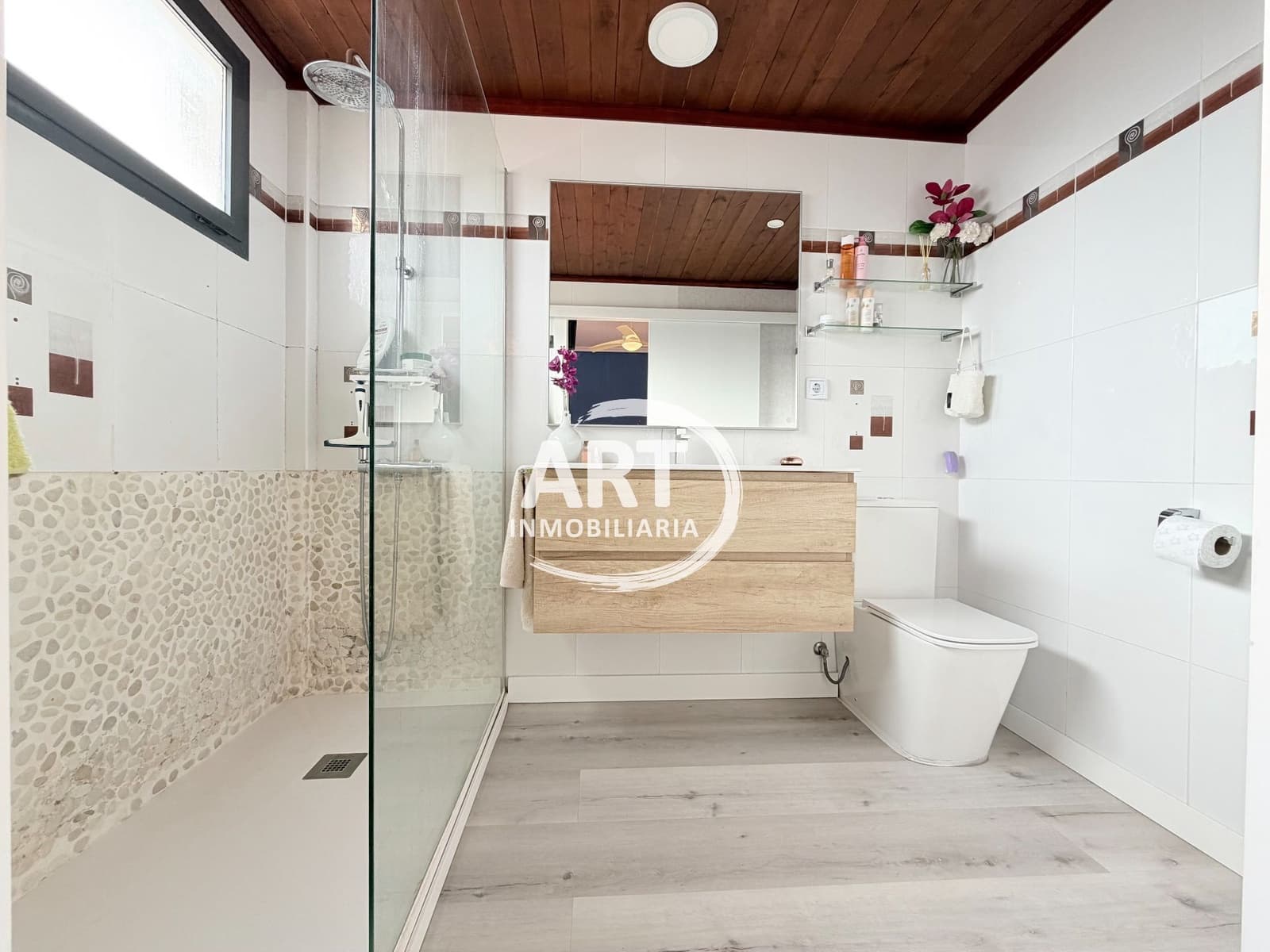 4 bedroom Villa for sale in Chiva with garage - € 595,000 (Ref: 9700429)