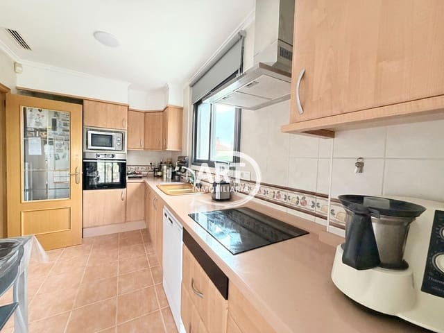 4 Zimmer Villa zu verkaufen in Chiva mit Garage - 595.000 € (Ref: 9700429)