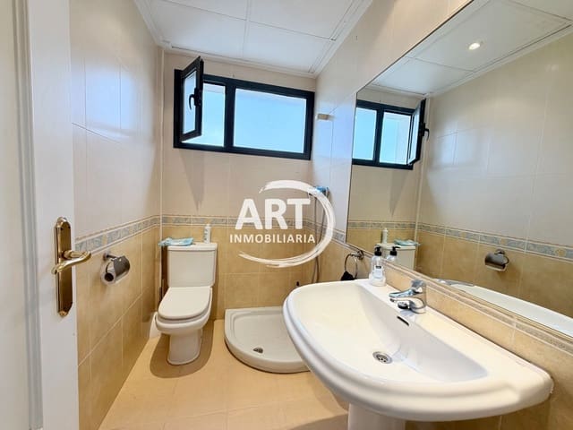 4 Zimmer Villa zu verkaufen in Chiva mit Garage - 595.000 € (Ref: 9700429)