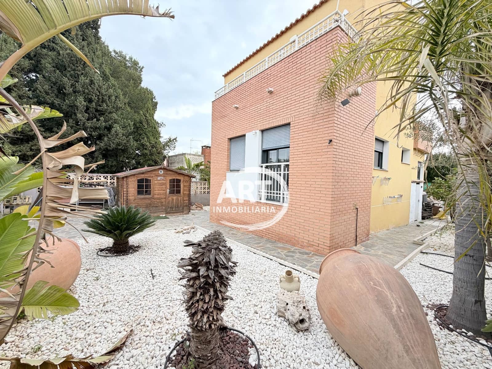 4 bedroom Villa for sale in Chiva with garage - € 595,000 (Ref: 9700429)