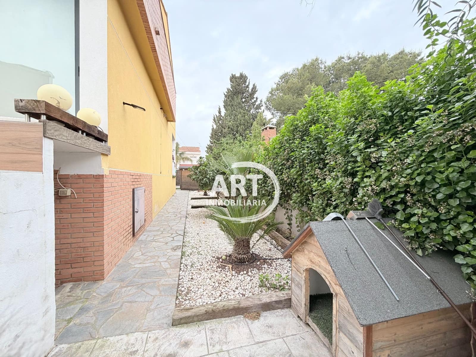 4 bedroom Villa for sale in Chiva with garage - € 595,000 (Ref: 9700429)