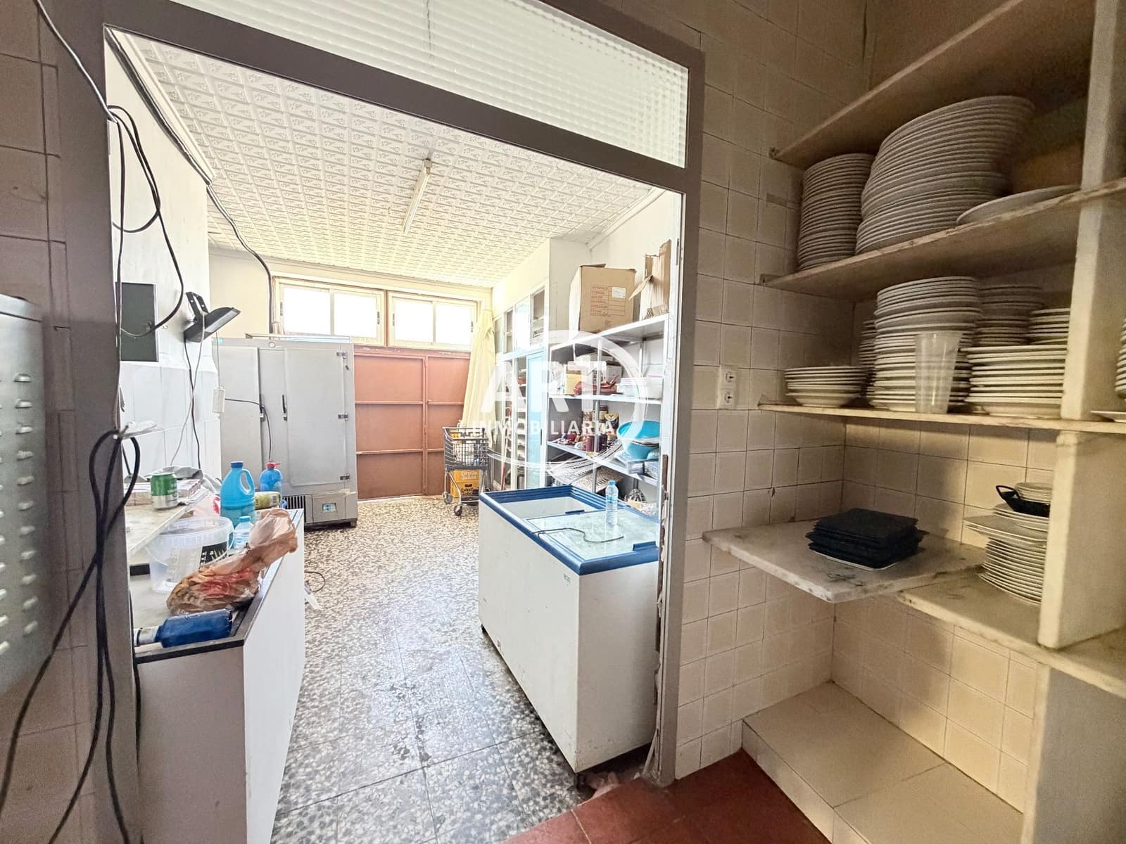 Gewerbe zu verkaufen in Benisano - 350.000 € (Ref: 9714494)