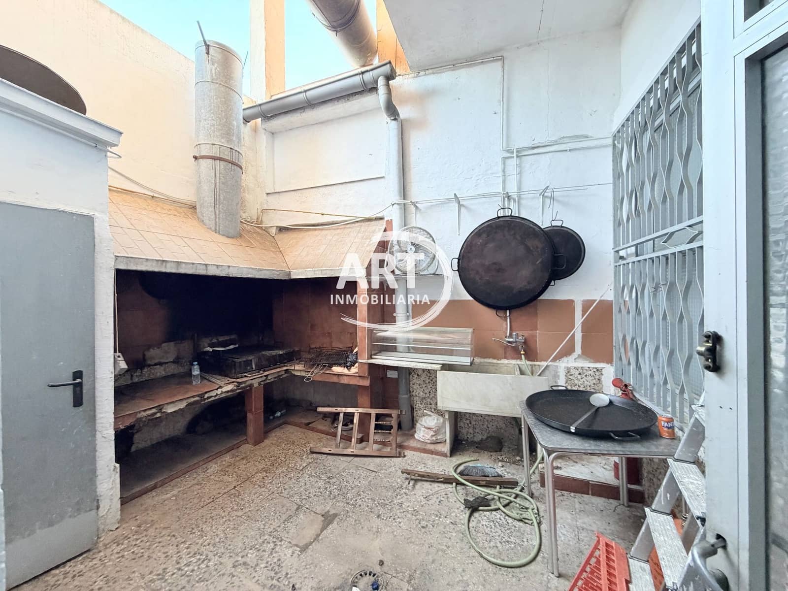 Gewerbe zu verkaufen in Benisano - 350.000 € (Ref: 9714494)