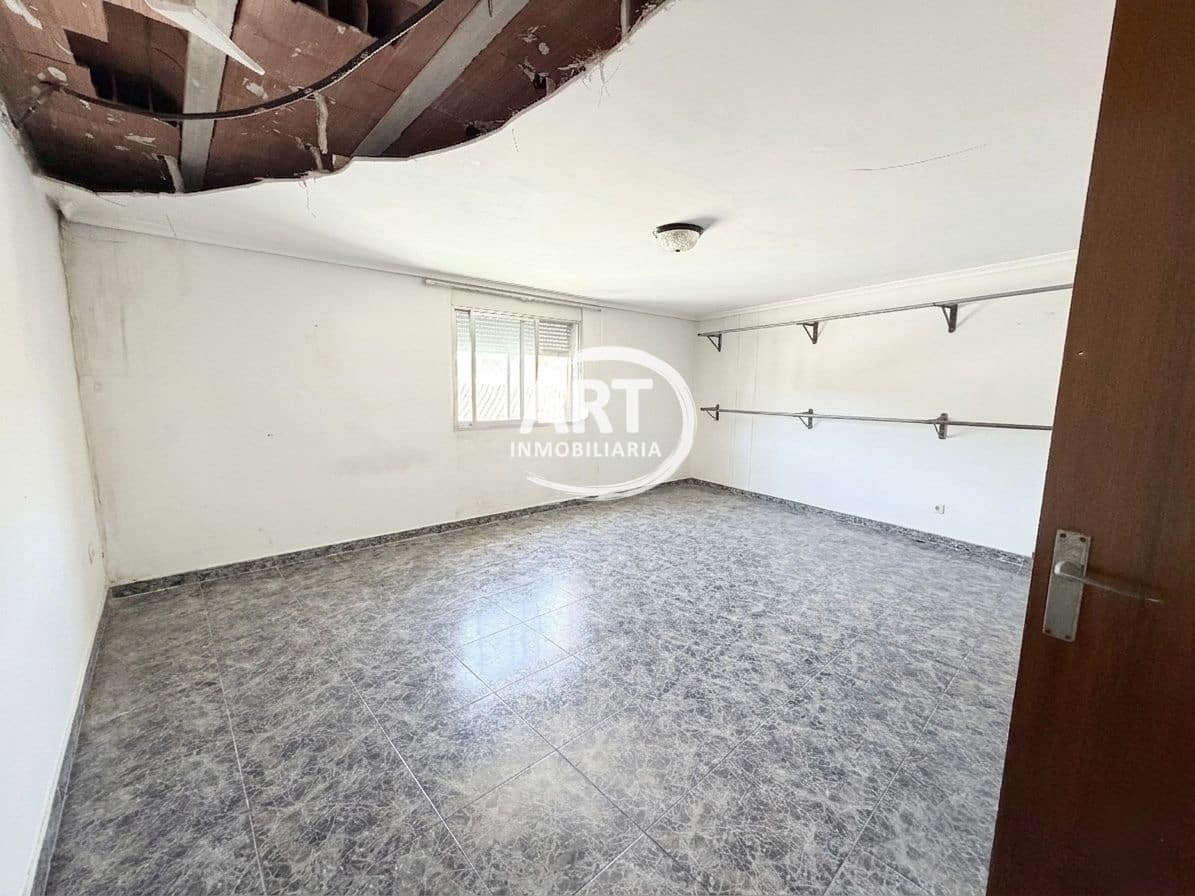 5 makuuhuone Omakotitalo myytävänä paikassa Betera mukana 
autotalli - 350 000 € (Ref: 9719479)