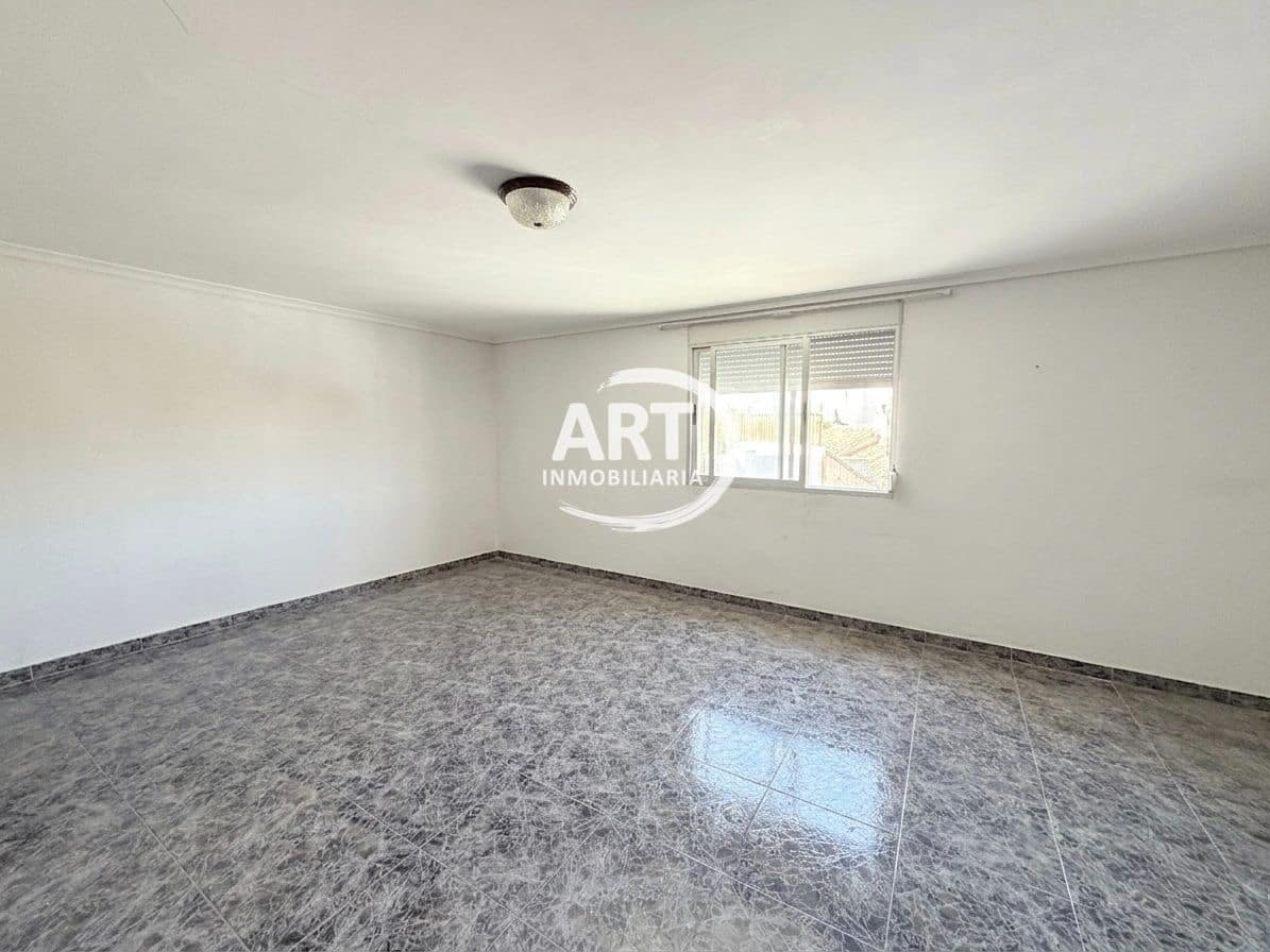 5 makuuhuone Omakotitalo myytävänä paikassa Betera mukana 
autotalli - 350 000 € (Ref: 9719479)