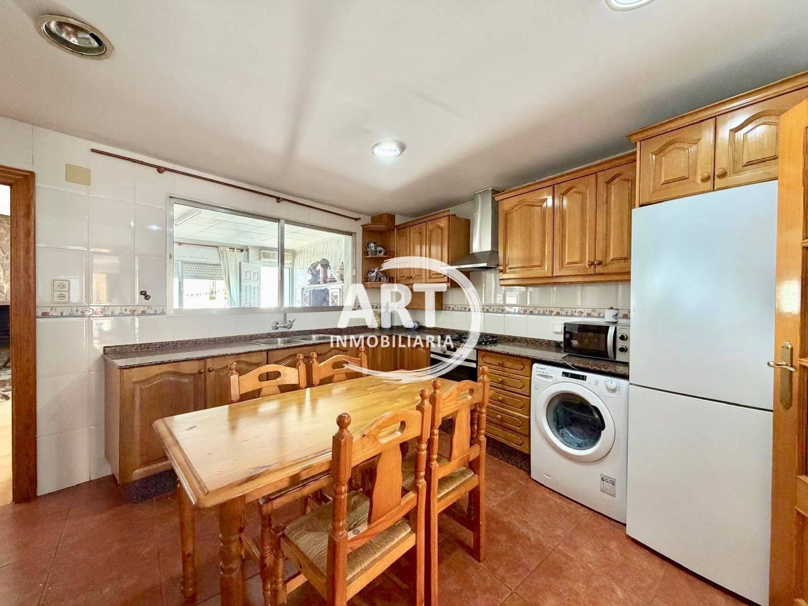 5 makuuhuone Omakotitalo myytävänä paikassa Betera mukana 
autotalli - 350 000 € (Ref: 9719479)